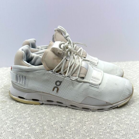 ON RUNNING Cloud Cloudnova Men's 9.5 White Shoes Sneakers - Picture 1 of 10